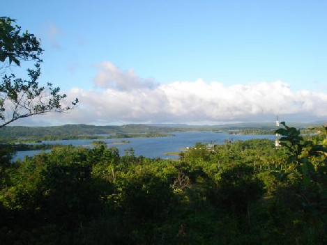 Laguna Caliraya Lake