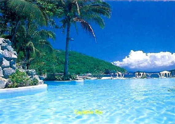 Tagaytay Caylabne Bay Resort