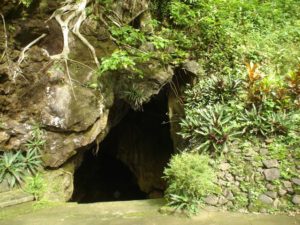 catanduanes-luyang-cave2